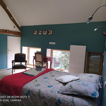 Le Nid D'Hirondelles Bed & Breakfast Perthes-en-Gatinais Bagian luar foto