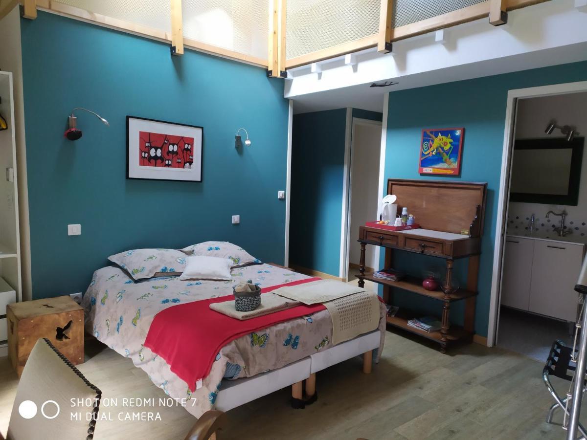 Le Nid D'Hirondelles Bed & Breakfast Perthes-en-Gatinais Bagian luar foto