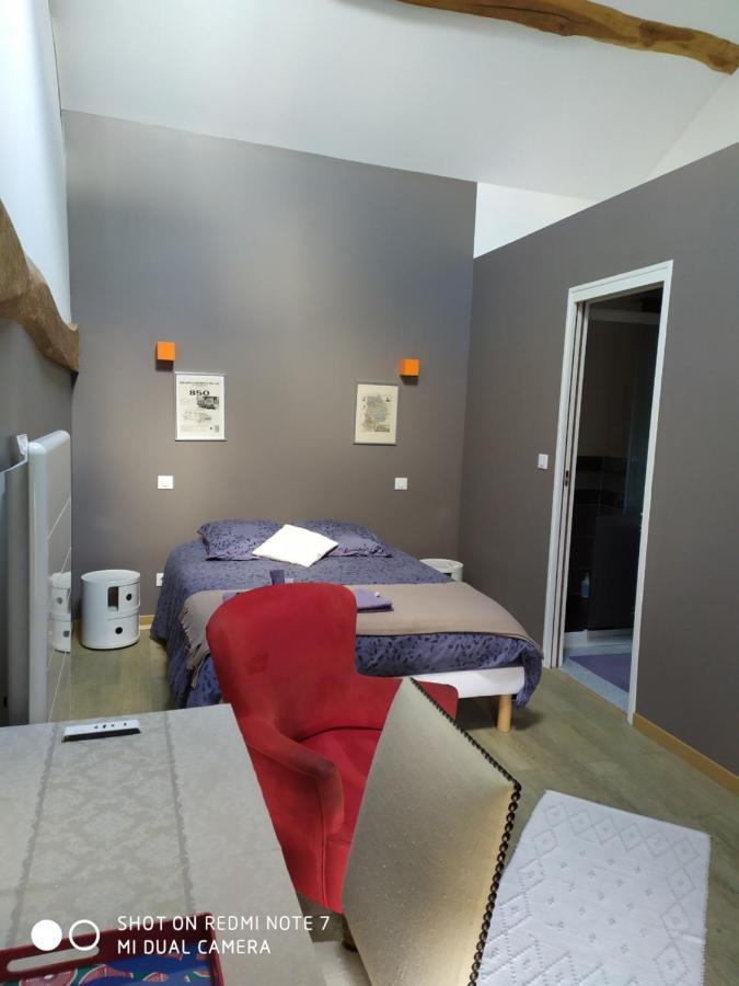 Le Nid D'Hirondelles Bed & Breakfast Perthes-en-Gatinais Bagian luar foto
